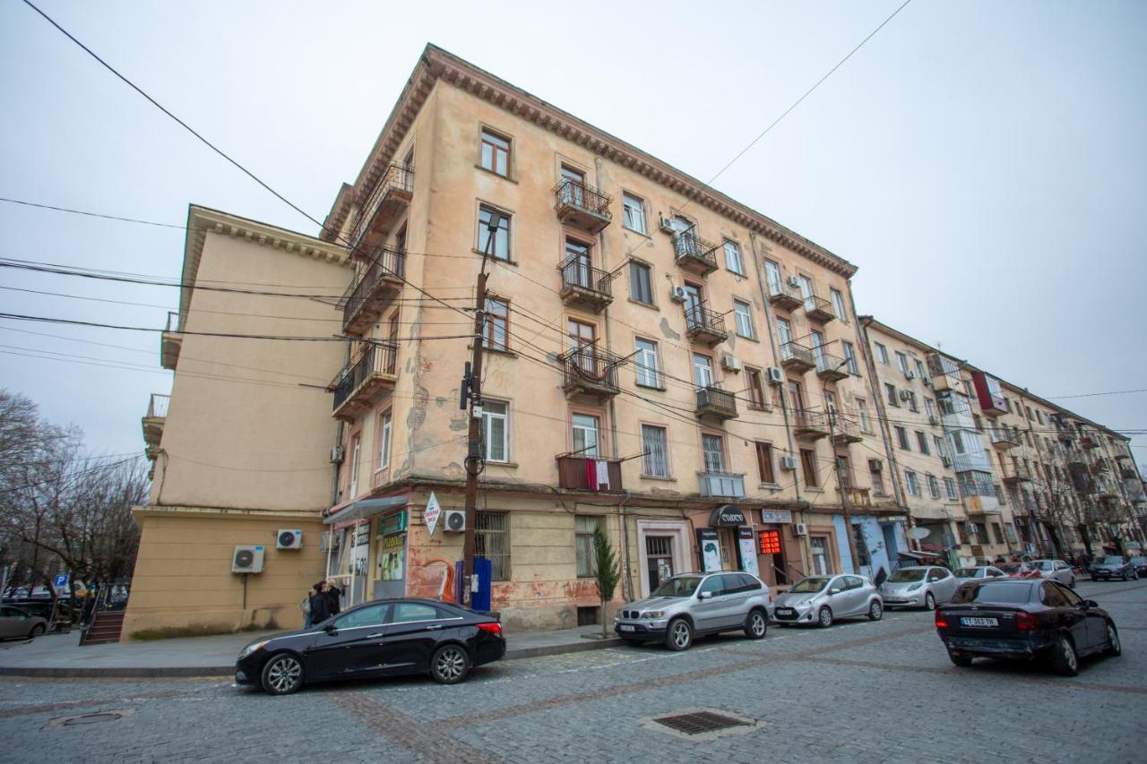 Ninia'S Apartment Kutaisi Zewnętrze zdjęcie