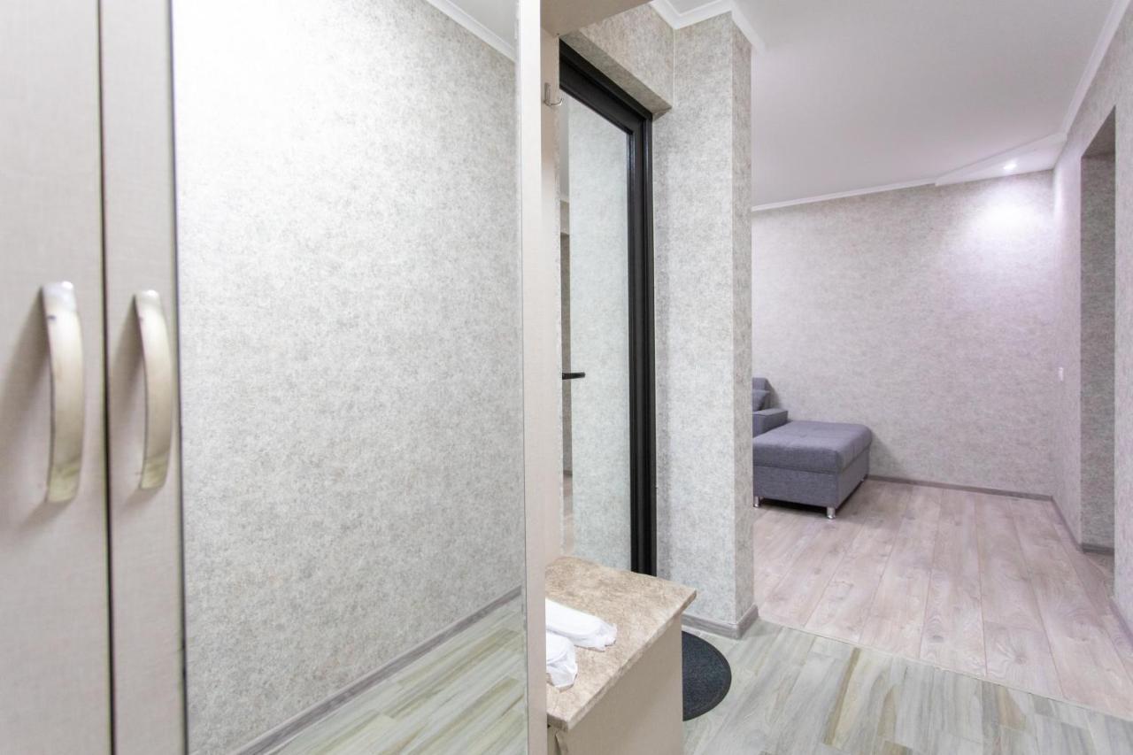 Ninia'S Apartment Kutaisi Zewnętrze zdjęcie